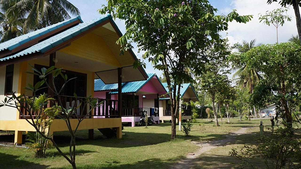 Siraya Beachfront Resort Ko Pha Ngan Buitenkant foto